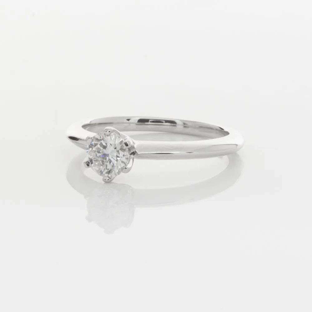 18ct White Gold .50ct Diamond Cosmopolitan Ring