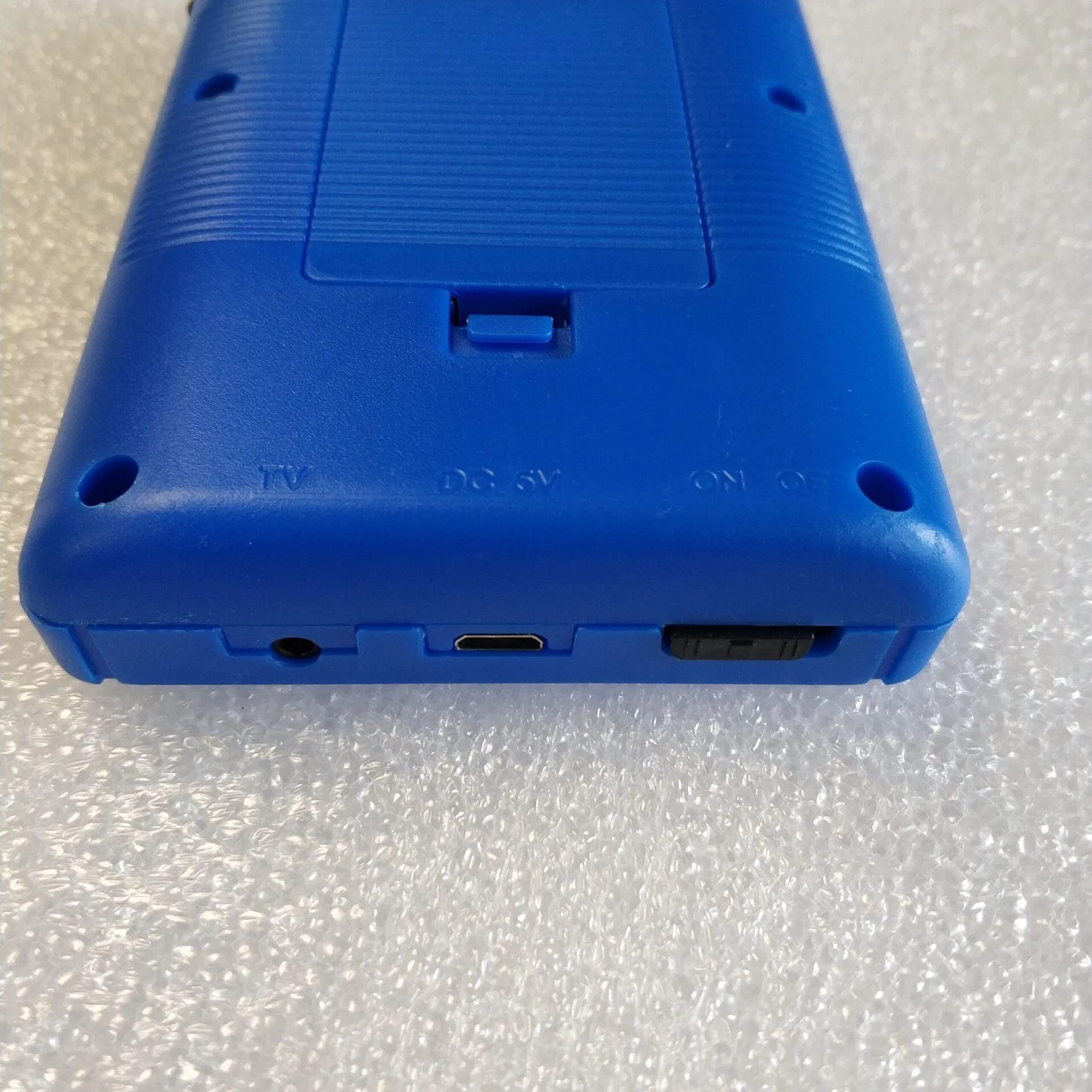 ANDOWL HANDHELD NES 8-BIT CONSOLE, 400-IN-1