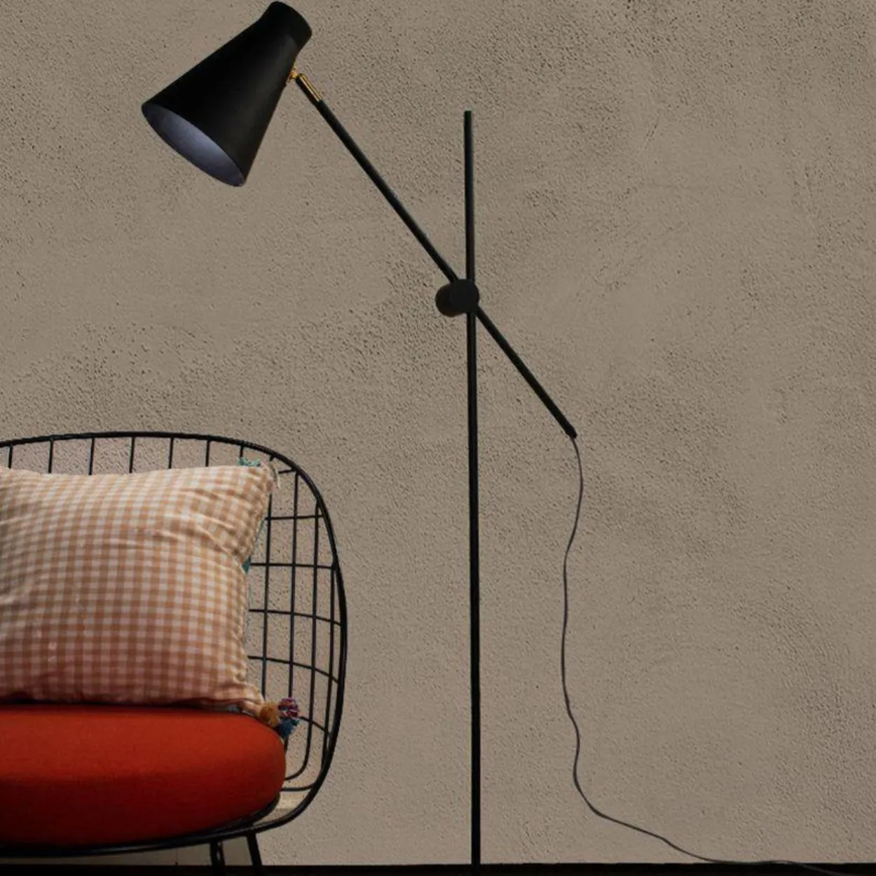 ANKUR MAGNUM METAL FLOOR LAMP