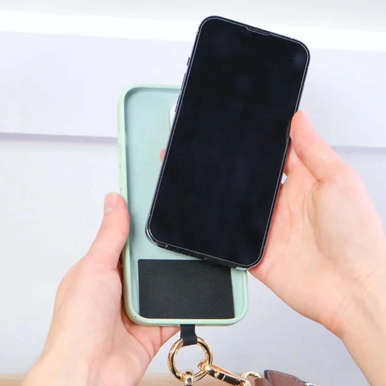 Clip & Go Chain Phone Strap