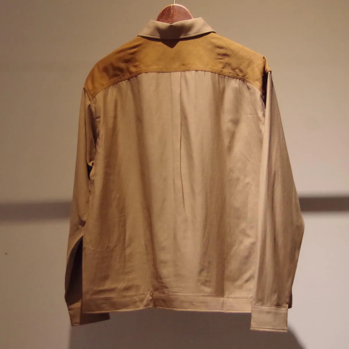 ELEGANT HUNTING SHIRT