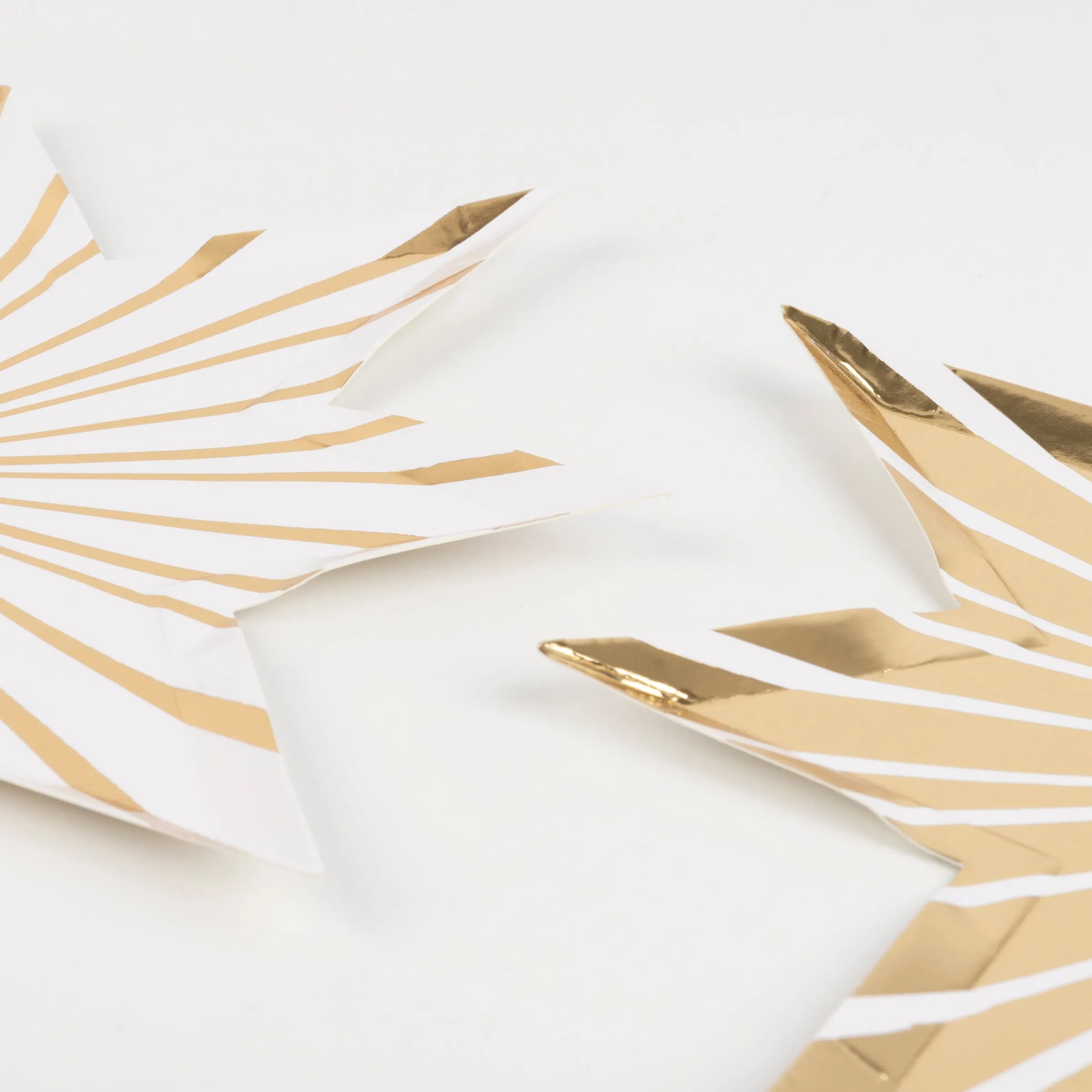 Gold Stripe Star Plates (x 8)