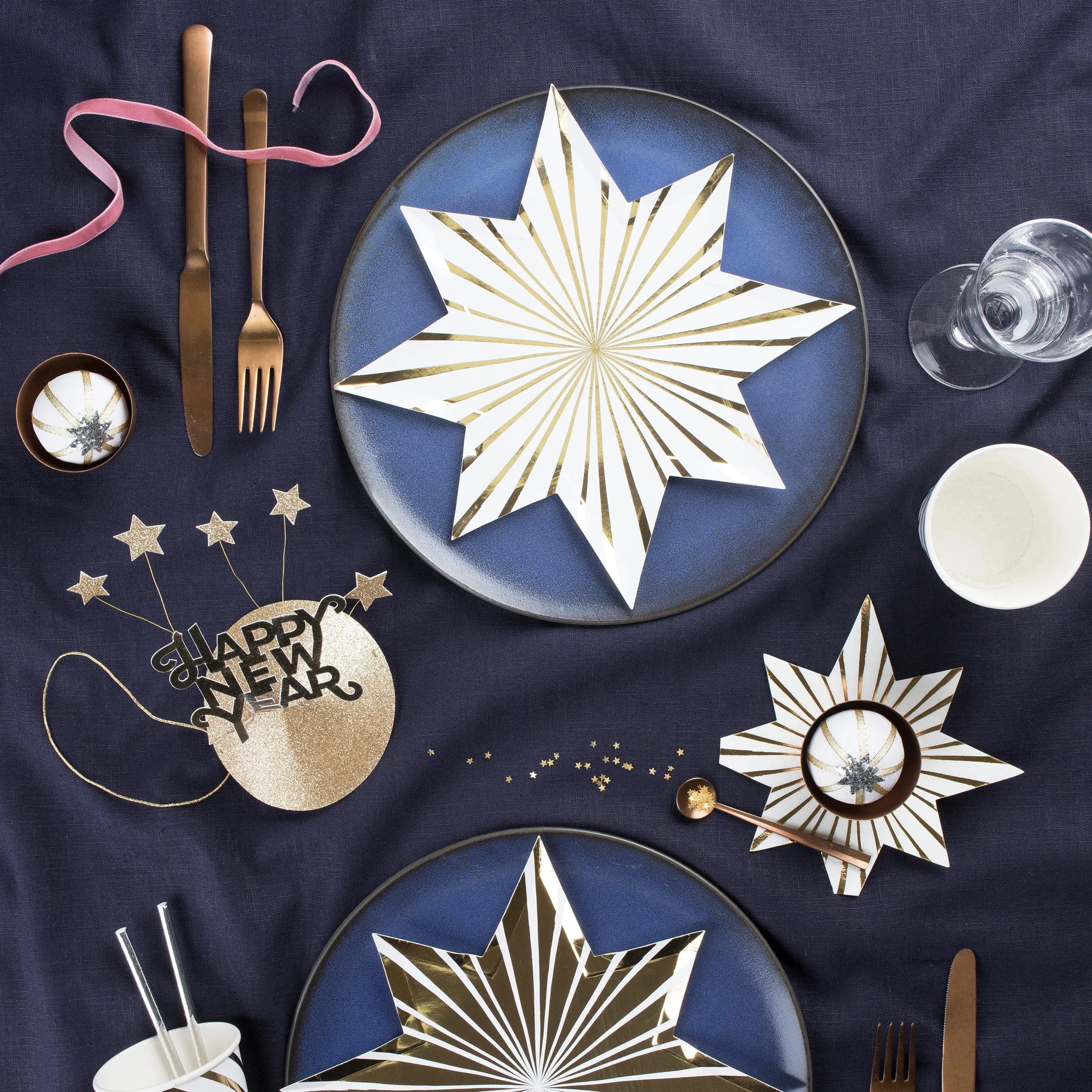 Gold Stripe Star Plates (x 8)