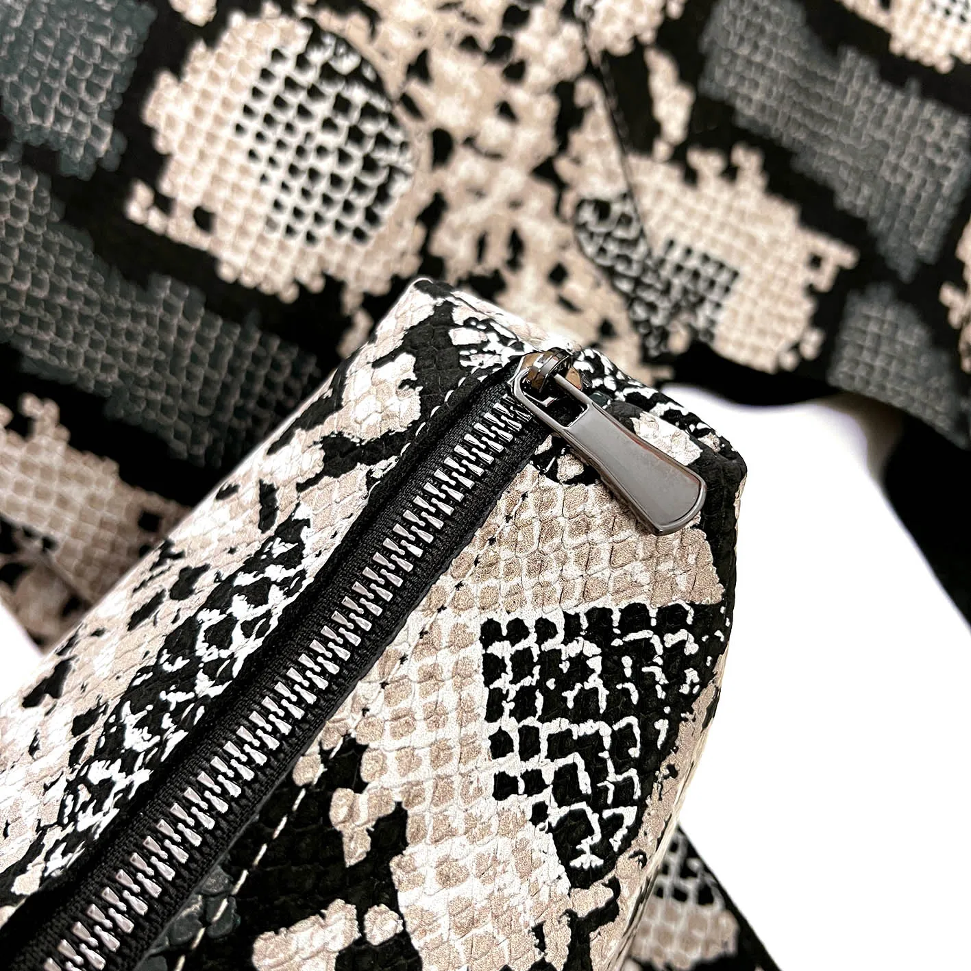 MIBA MINI LEATHER BAG / Stone   Dark Green Snake Print