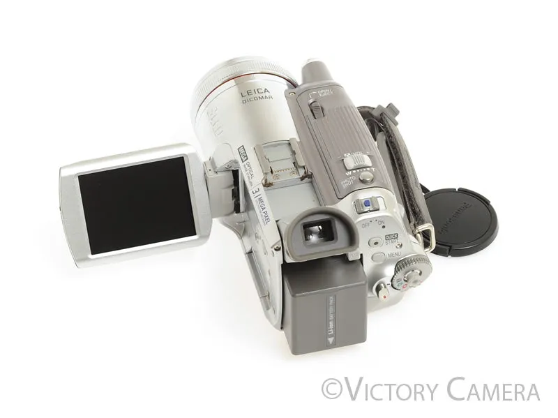 Panasonic Lumix PV-GS250 3.1MP 3CCD Mini DV Camcorder   Extras [EXC]