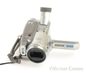 Panasonic Lumix PV-GS250 3.1MP 3CCD Mini DV Camcorder   Extras [EXC]