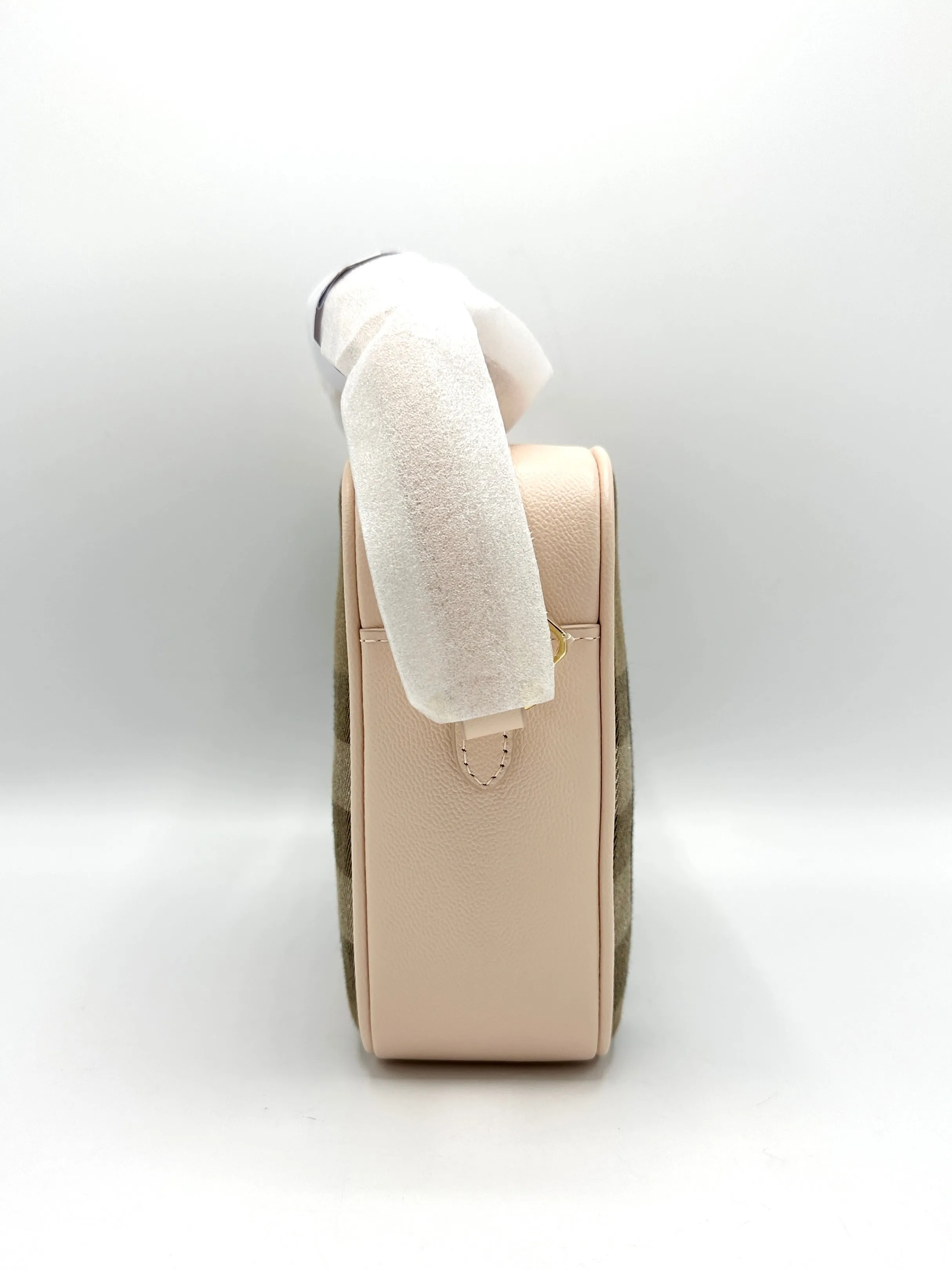 Pink Giant Novacheck Camera Bag
