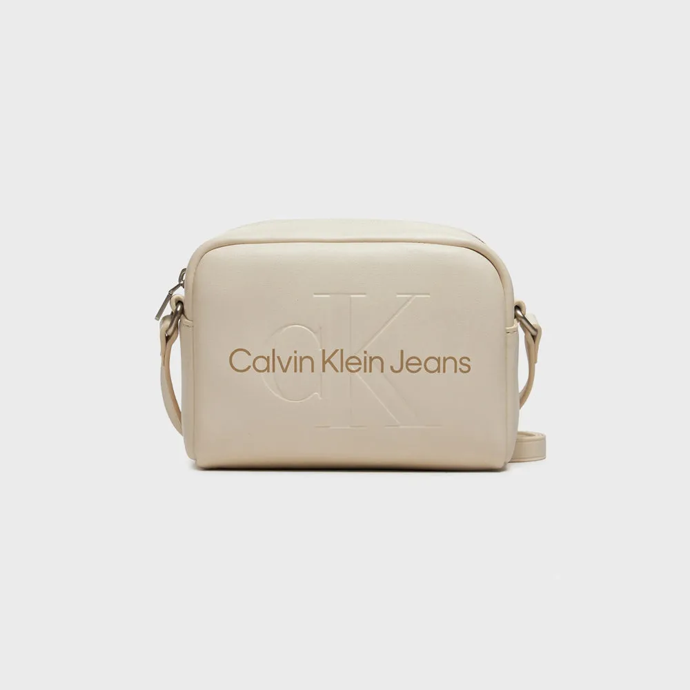 Sculpted Camera Bag - Offwhite