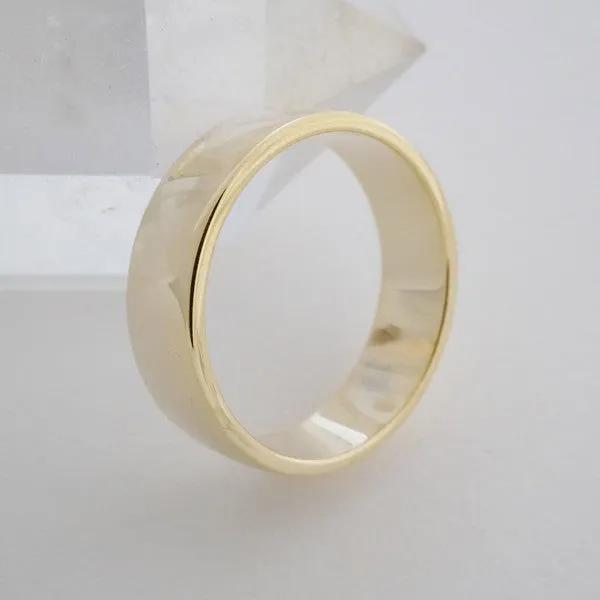 Sleek and Simple Band Ring