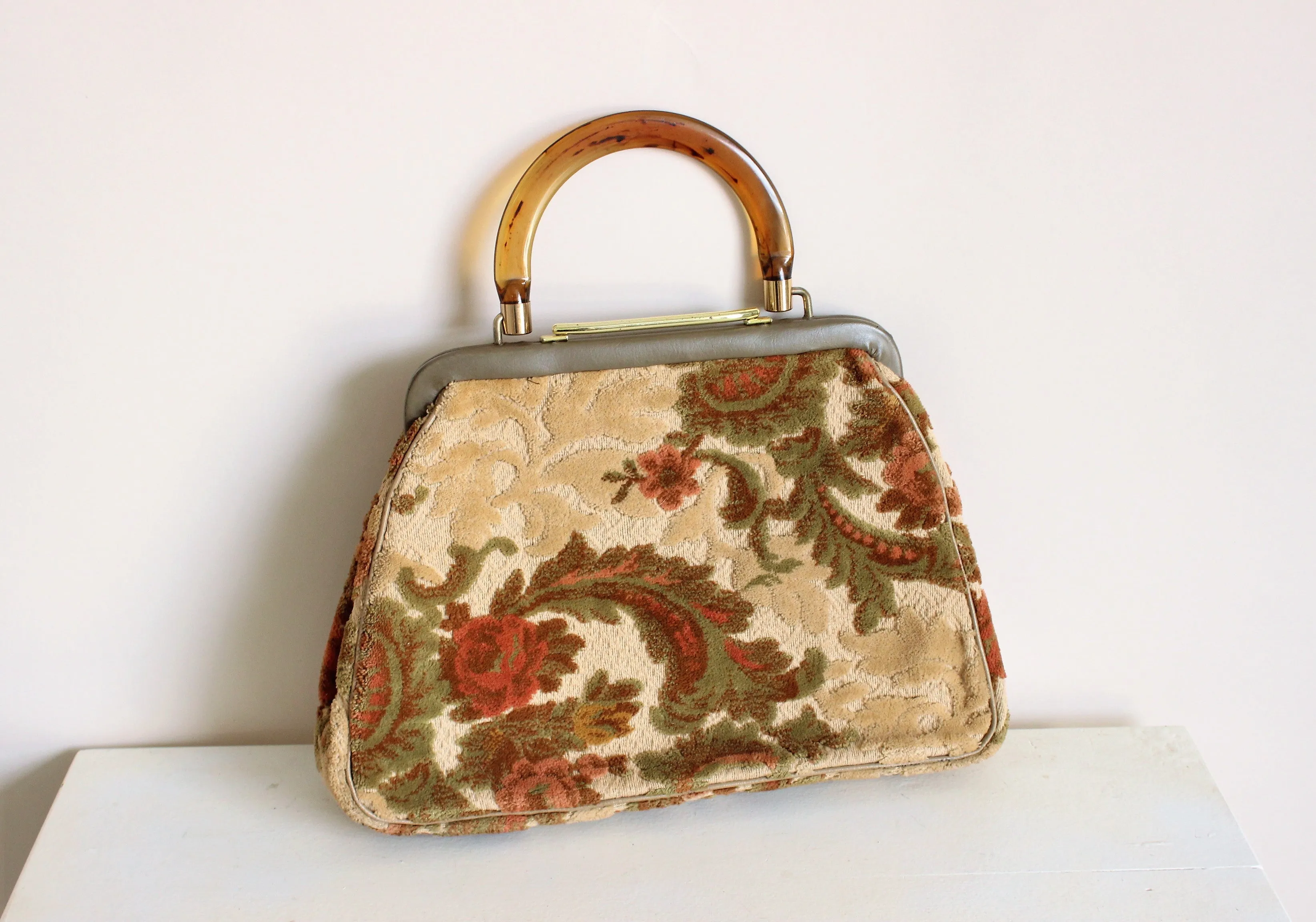 Vintage 1960s Carpetbag Purse, JR ( Julius Resnick) USA