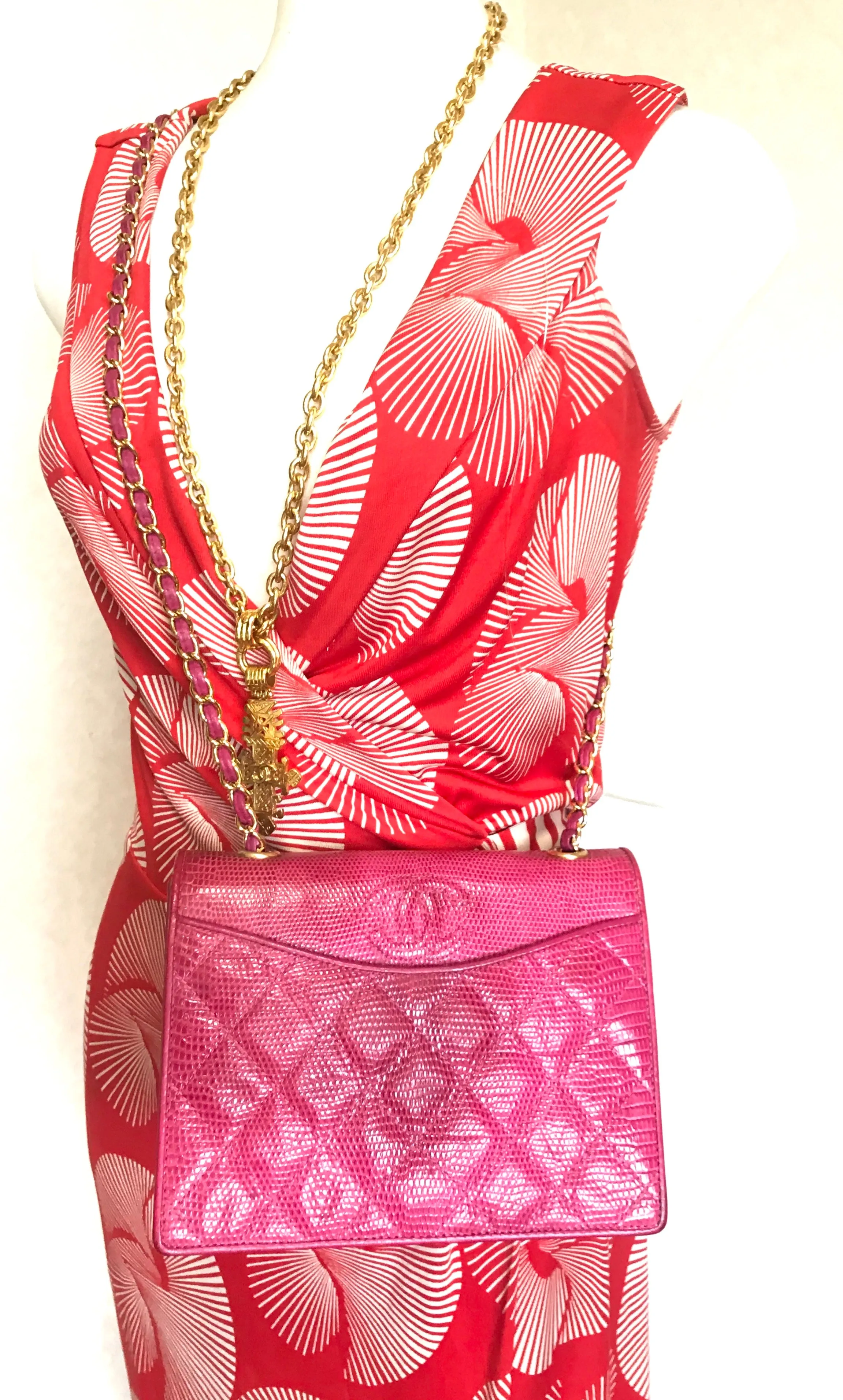 Vintage CHANEL hot pink genuine lizard leather envelop style flap shoulder bag with CC stitch mark and golden chain strap. Rare masterpiece. 050316r2